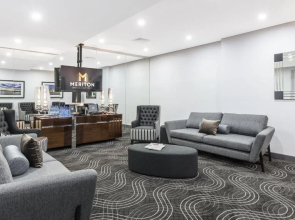 Meriton Suites World Tower