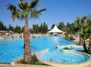 Bungalow de 3 chambres a Vias a 800 m de la plage avec piscine partagee jacuzzi et jardin amenage