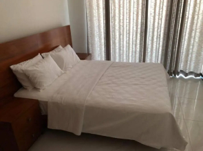 Modern luxury Condo,3 bedroom and 3 bathrooms