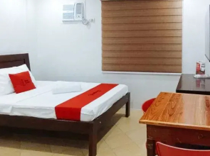 RedDoorz @ Davids Travellers Inn Cavite