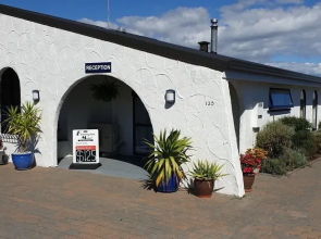 Central Inn Taupo