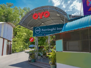 OYO 90011 MN Ferringhi Inn