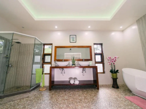 Denika's Suites