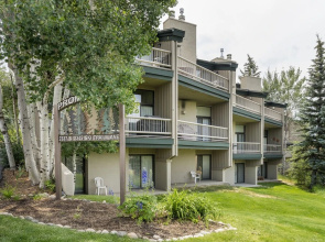 Promontory 6 3 Bedroom Townhouse by RedAwning