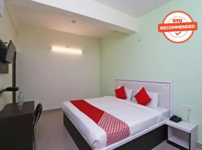 OYO Flagship 77427 Yug Residency