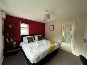 Flat With the View in Stroud