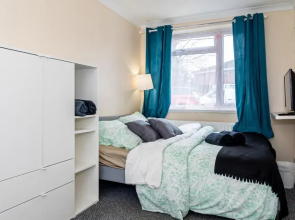 Shirley House 3 Guest House Self Catering