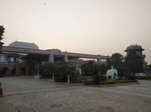 Oyo 25046 Hotel The Orient Taj