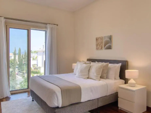Phaedrus Living: Amorosa 13 Beachside Villa