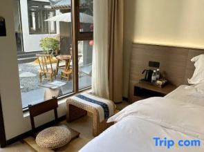 LINSU LinSu • Courtyard-Style Resort Hotel (Old Town of Lijiang)