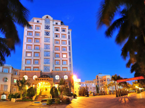 Camela Hotel & Resort