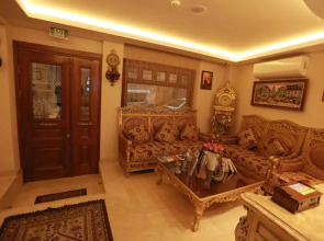 Atlantis Royal Hotel