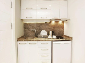 Kleopatra Suit Hotel