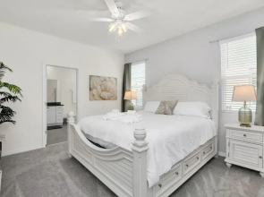 7631oml-solterra Resort 6 Bedroom Home by RedAwning