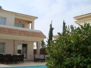 Blue Water Bay Royal House