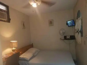 1 Cozy Bed room