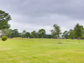 < 2 Mi to Coast: Condo w/ Pool in Myrtle Beach