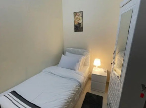 Pharaohs Inn Deira Hostel