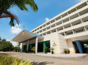 Inya Lake Hotel