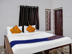 OYO Flagship 79211 Hotel Shivam