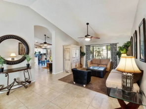 Pool, Hot Tub & Patio: Charming Scottsdale Home!