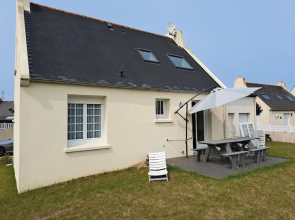 Comfortable Holiday Home Near the Beach