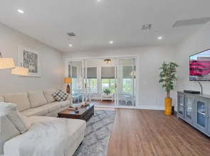 Sunshine Cottage At Cedars 2 Bedroom Condo by RedAwning