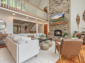 Sunset Pointe by Taylor Made Deep Creek