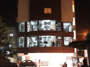 JK Rooms 103 Loharkars Hotel