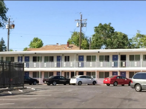 Travelodge by Wyndham Sacramento Convention Center