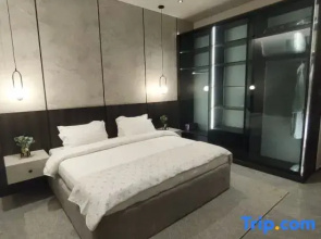 Lovely & Cozy  3-Bedroom Apartment in Almadinah