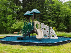 Long Beach Camping Resort Cabin 2