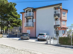 Amazing Apartment in Kastel Sucurac With Wifi and 3 Bedrooms