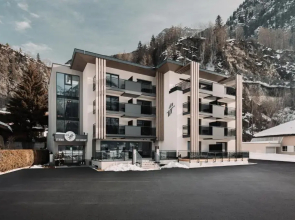 Hotel Vier - Studios & Restaurant