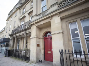 Stylish City Centre Apartment - Bath