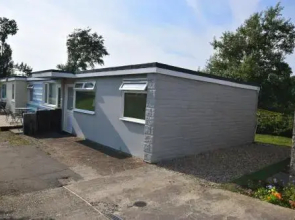 87 Sandown Bay Holiday Centre