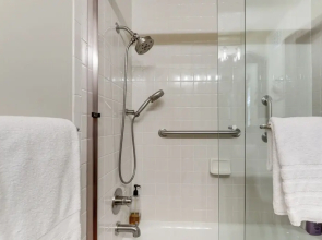 Snowmass Home w/ Hot Tub, Fireplace, & Mtn Views!