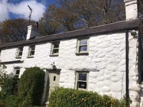 Idlewild Animal Sanctuary Farmhouse Stay - Charity