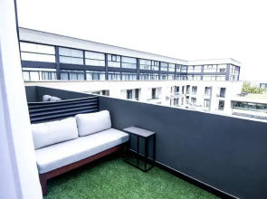 1 Bedroom Duplex Embassy Gardens