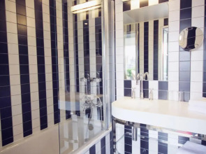 Hôtel Eiffel Blomet