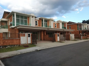New and Classic Homestay 2 Storey House