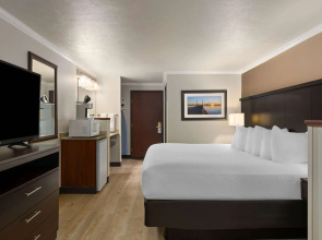 Ramada by Wyndham Moses Lake