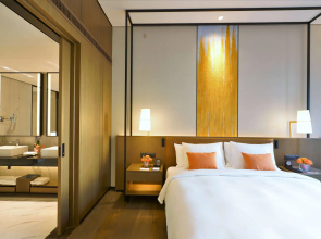 Wyndham Grand Yangon Hotel