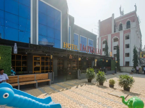 OYO 13857 Hotel Imperial