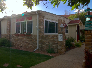 Hilltop Inn & Suites