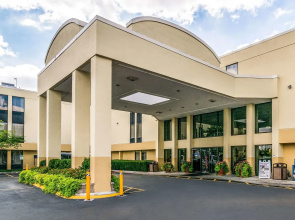 Spark by Hilton Des Plaines Chicago O'Hare