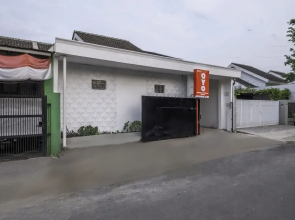 OYO 2391 Baladewa Residence Syariah