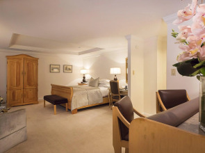 The Michelangelo Hotel