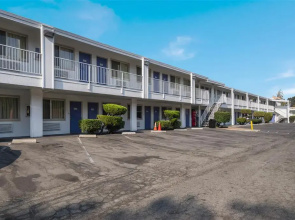 Motel 6 Concord, CA