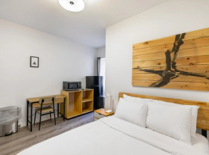 Hotel 27 by LuxUrban